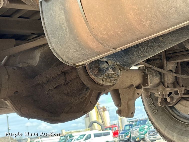 image for item EM6095 2018 Ford F250 Super Duty SuperCab pickup truck