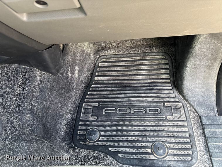 image for item EM6095 2018 Ford F250 Super Duty SuperCab pickup truck