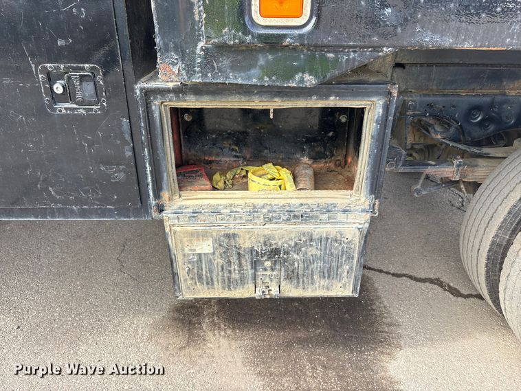 image for item EM6096 2008 Ford F450 Super Duty flatbed truck