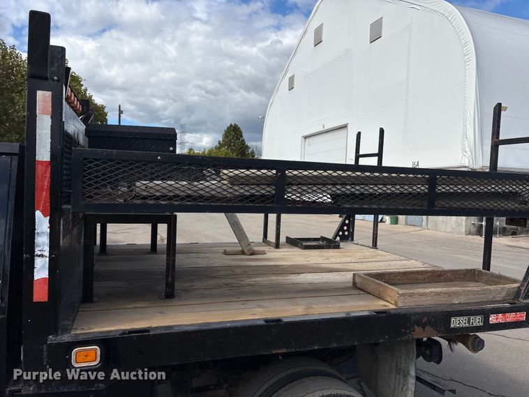 image for item EM6096 2008 Ford F450 Super Duty flatbed truck