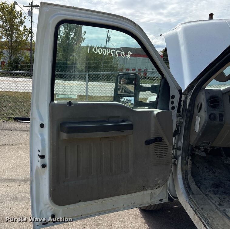 image for item EM6096 2008 Ford F450 Super Duty flatbed truck