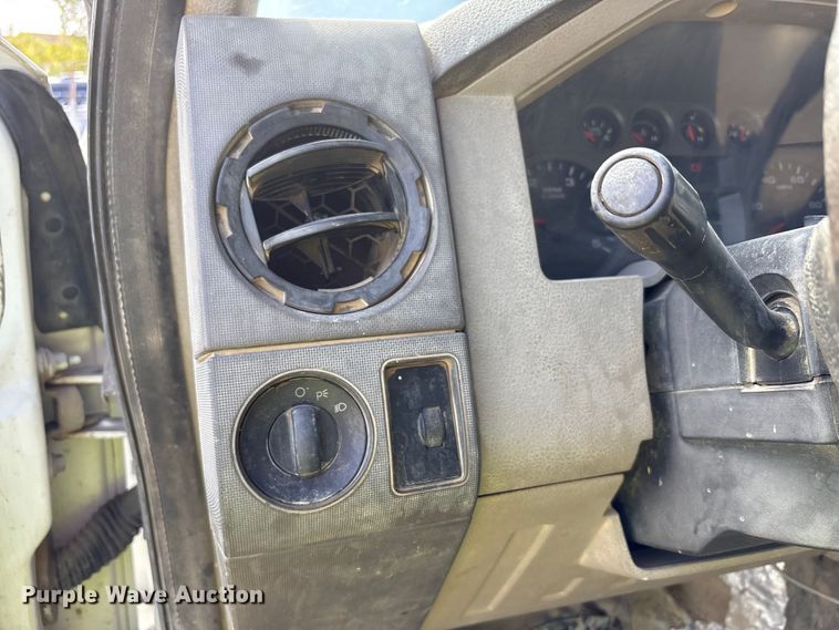 image for item EM6096 2008 Ford F450 Super Duty flatbed truck