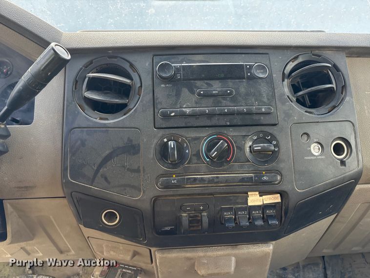 image for item EM6096 2008 Ford F450 Super Duty flatbed truck