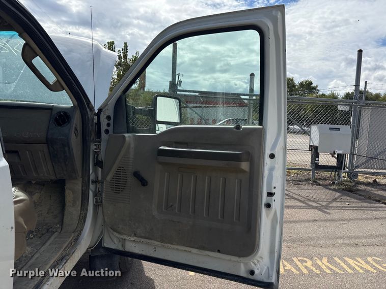 image for item EM6096 2008 Ford F450 Super Duty flatbed truck