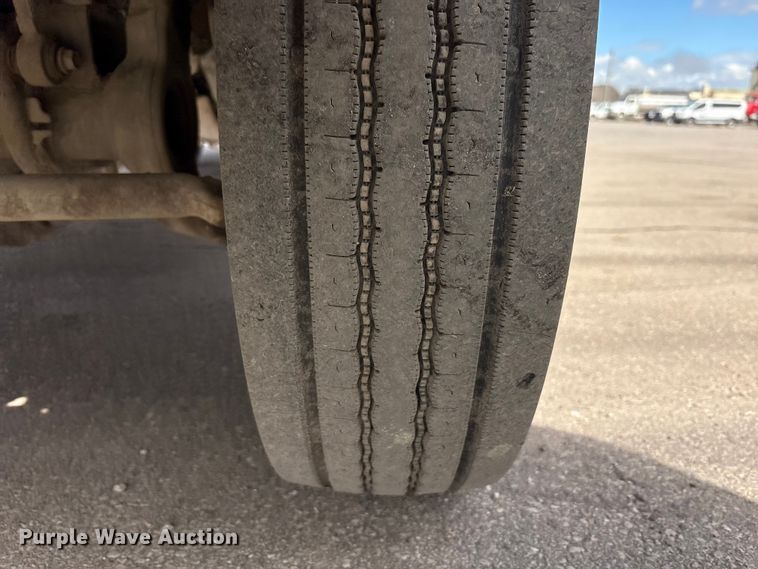 image for item EM6096 2008 Ford F450 Super Duty flatbed truck