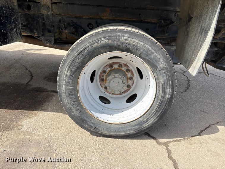 image for item EM6096 2008 Ford F450 Super Duty flatbed truck