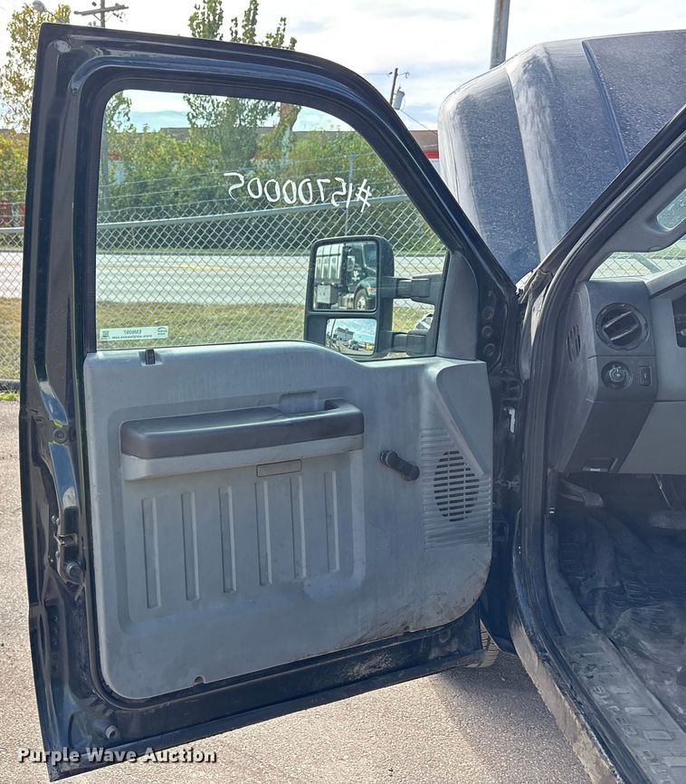 image for item EM6097 2016 Ford F250 Super Duty Quad Cab dump bed pickup truck