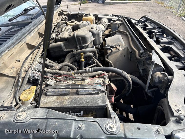 image for item EM6097 2016 Ford F250 Super Duty Quad Cab dump bed pickup truck