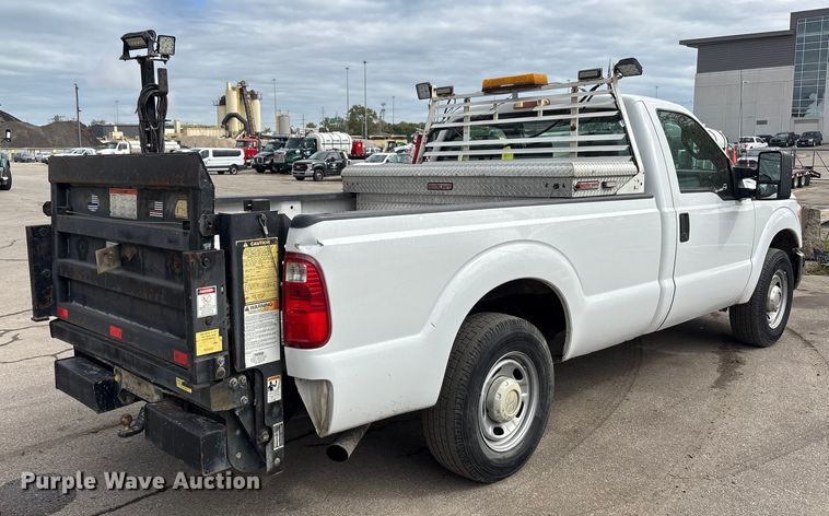 image for item EM6098 2016 Ford F250 Super Duty pickup truck
