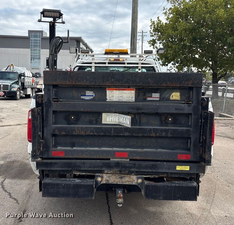 image for item EM6098 2016 Ford F250 Super Duty pickup truck