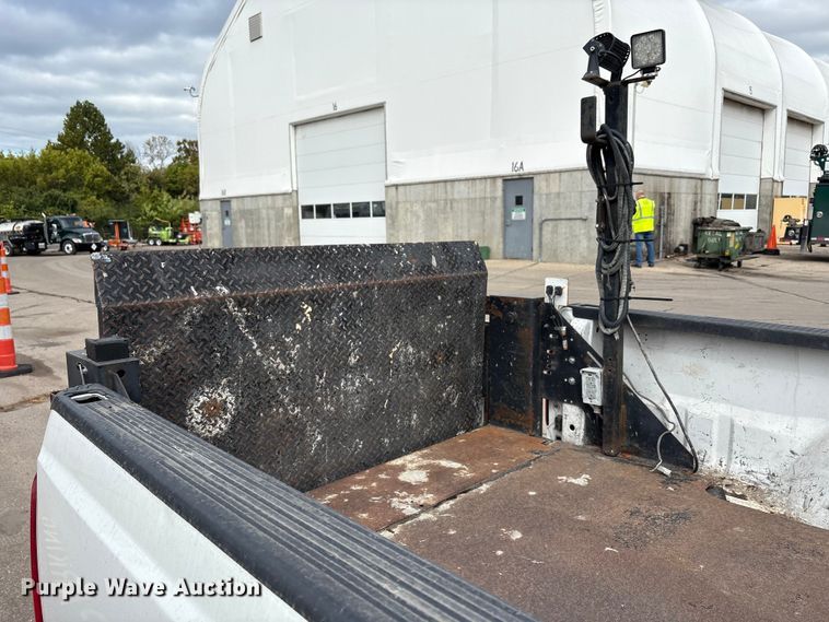 image for item EM6098 2016 Ford F250 Super Duty pickup truck