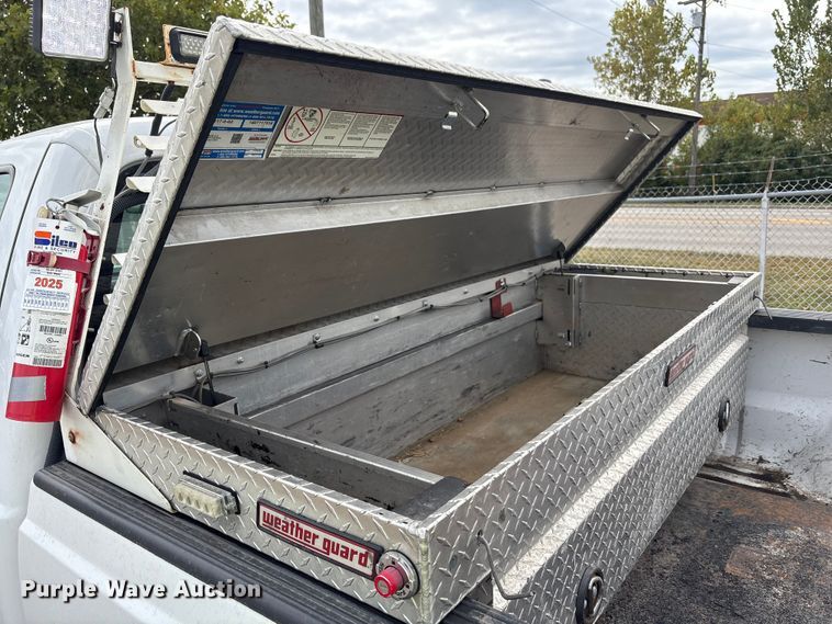 image for item EM6098 2016 Ford F250 Super Duty pickup truck