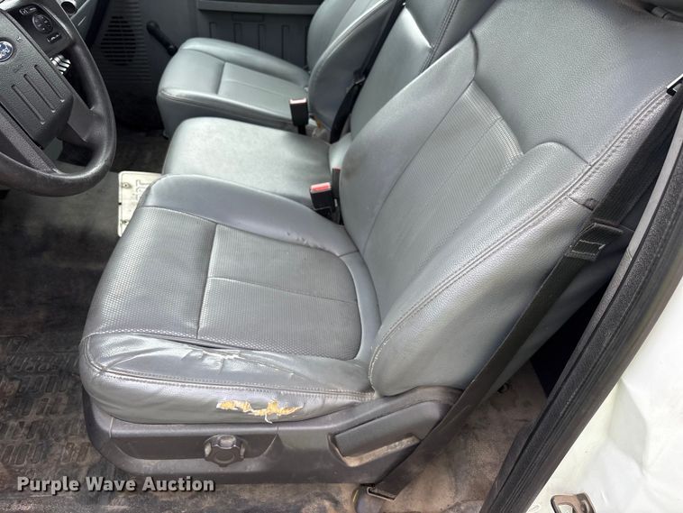 image for item EM6098 2016 Ford F250 Super Duty pickup truck