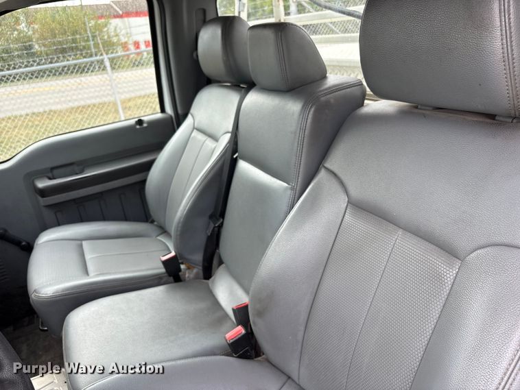 image for item EM6098 2016 Ford F250 Super Duty pickup truck