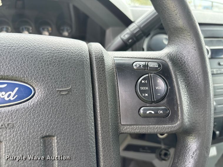 image for item EM6098 2016 Ford F250 Super Duty pickup truck