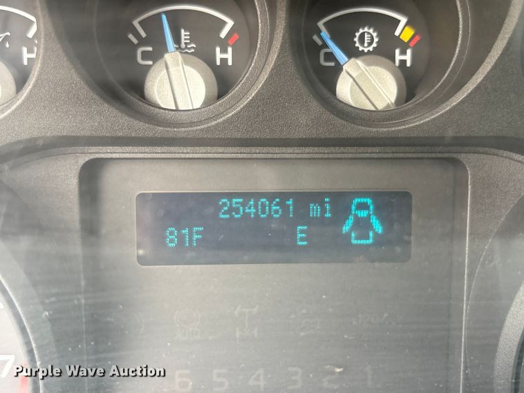 image for item EM6098 2016 Ford F250 Super Duty pickup truck