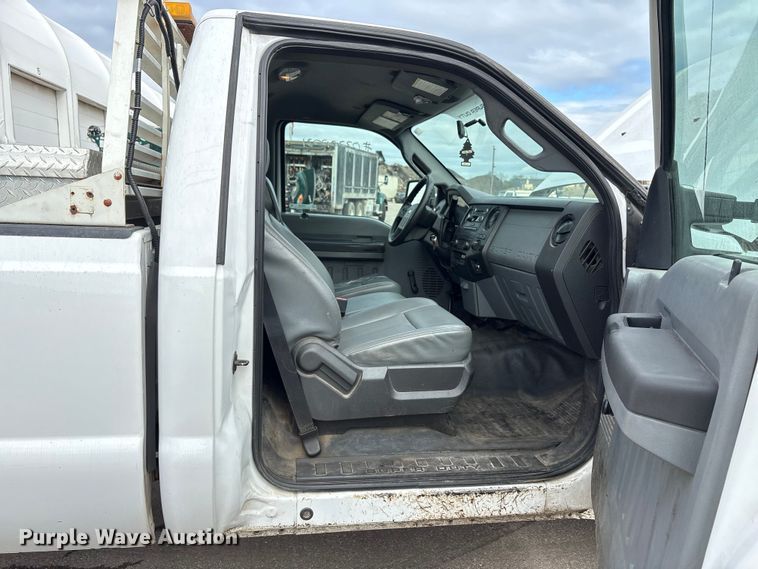 image for item EM6098 2016 Ford F250 Super Duty pickup truck