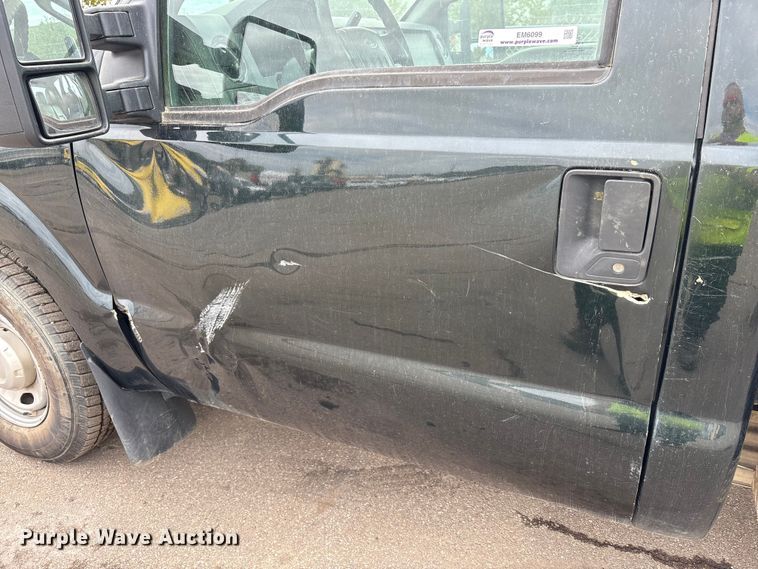 image for item EM6099 2012 Ford F350 Super Duty utility bed pickup truck