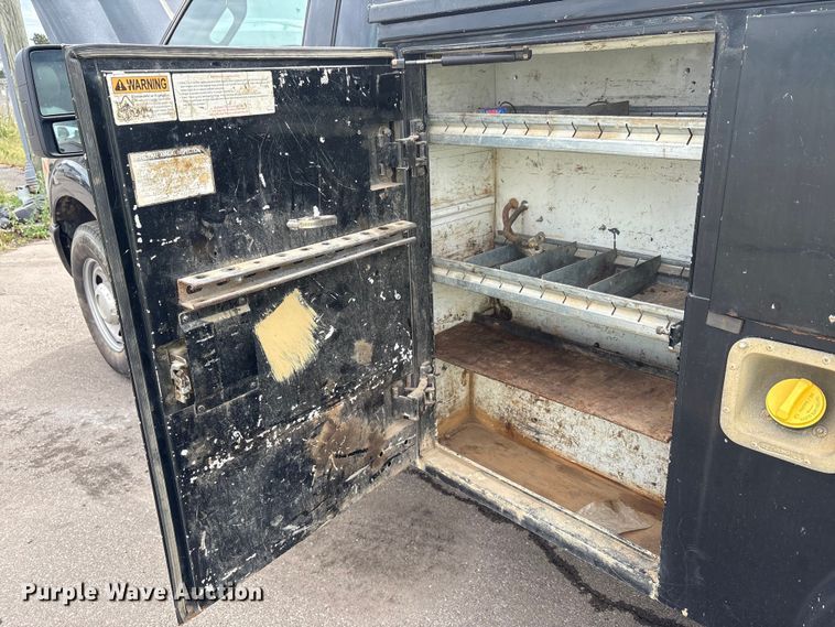 image for item EM6099 2012 Ford F350 Super Duty utility bed pickup truck