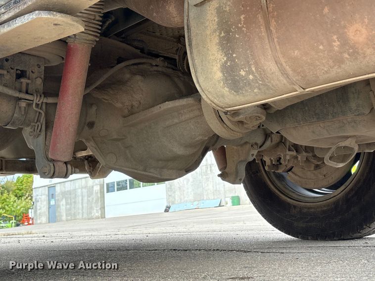 image for item EM6099 2012 Ford F350 Super Duty utility bed pickup truck