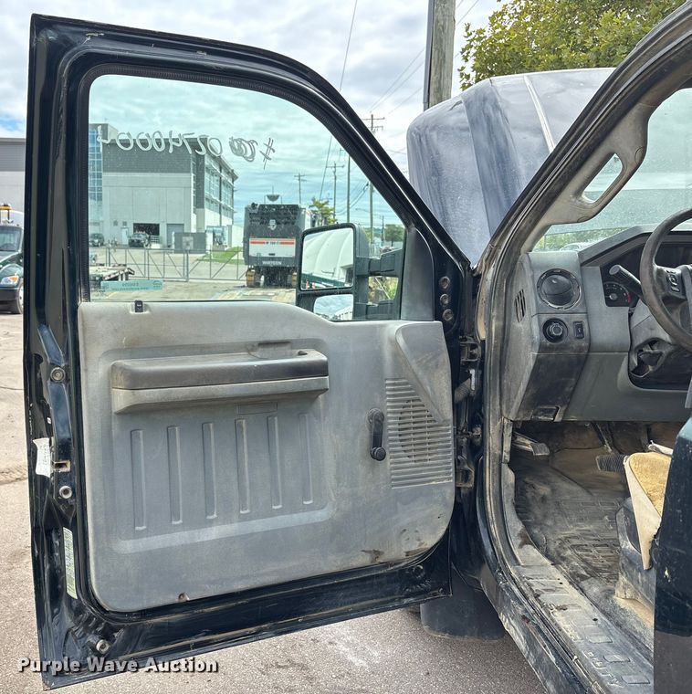 image for item EM6099 2012 Ford F350 Super Duty utility bed pickup truck