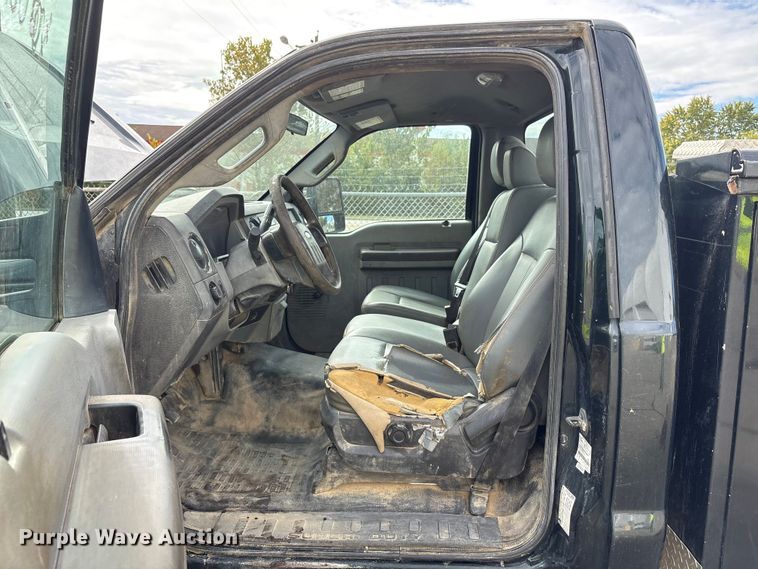 image for item EM6099 2012 Ford F350 Super Duty utility bed pickup truck