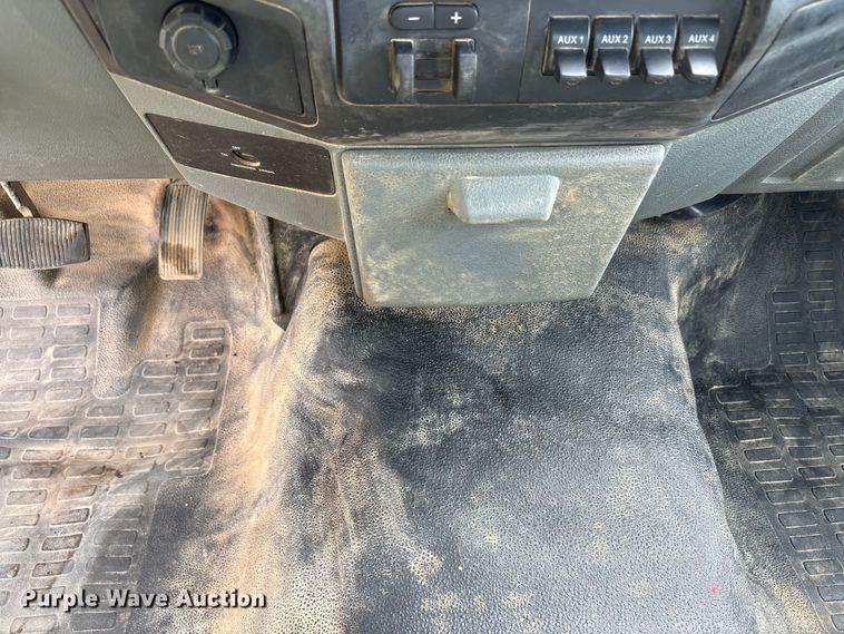 image for item EM6099 2012 Ford F350 Super Duty utility bed pickup truck