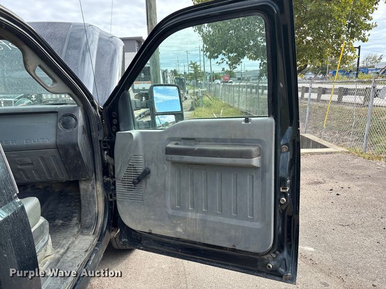 image for item EM6099 2012 Ford F350 Super Duty utility bed pickup truck