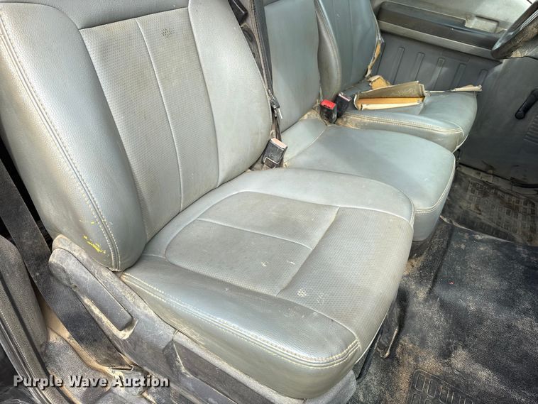 image for item EM6099 2012 Ford F350 Super Duty utility bed pickup truck