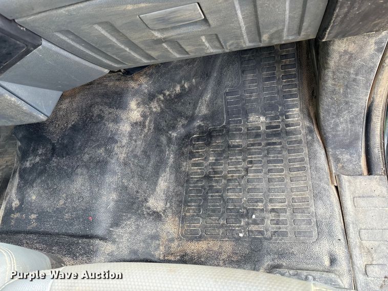 image for item EM6099 2012 Ford F350 Super Duty utility bed pickup truck