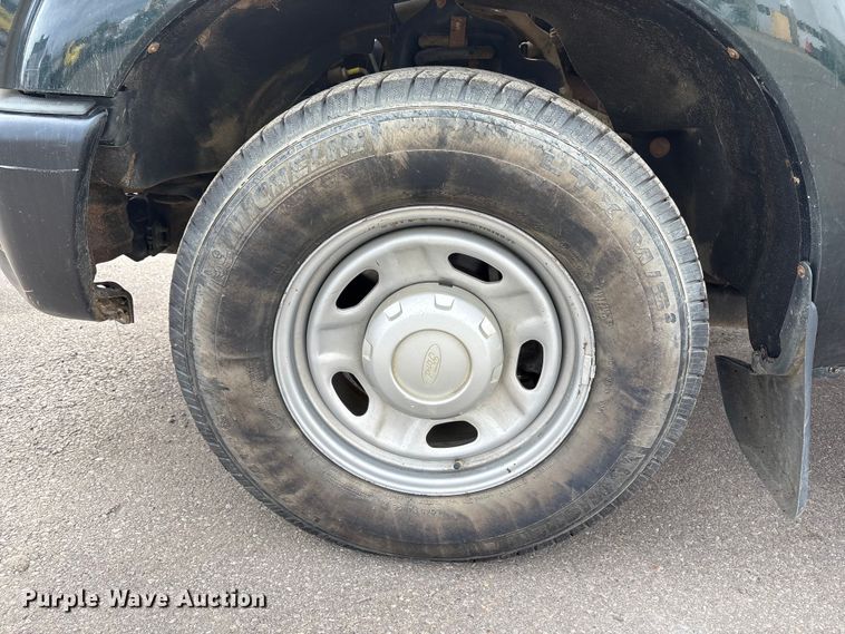 image for item EM6099 2012 Ford F350 Super Duty utility bed pickup truck