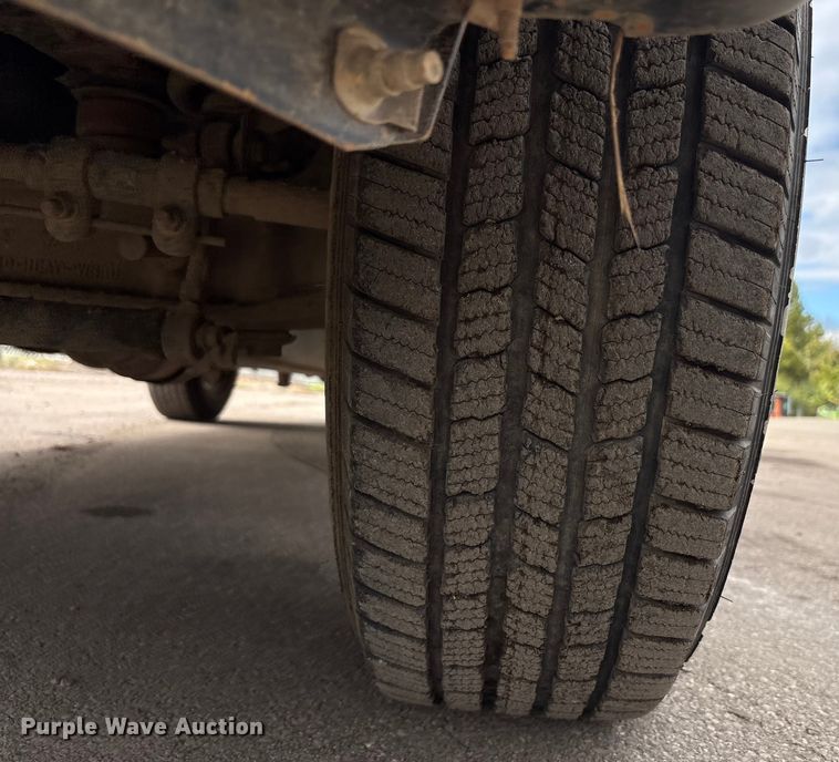 image for item EM6099 2012 Ford F350 Super Duty utility bed pickup truck