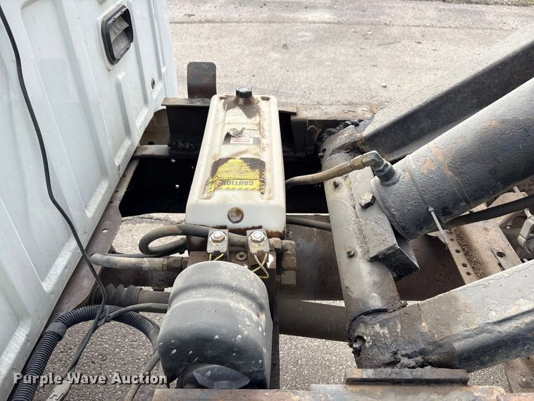 image for item EM6100 2006 Ford F550 dump truck