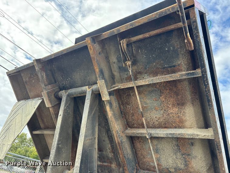 image for item EM6100 2006 Ford F550 dump truck