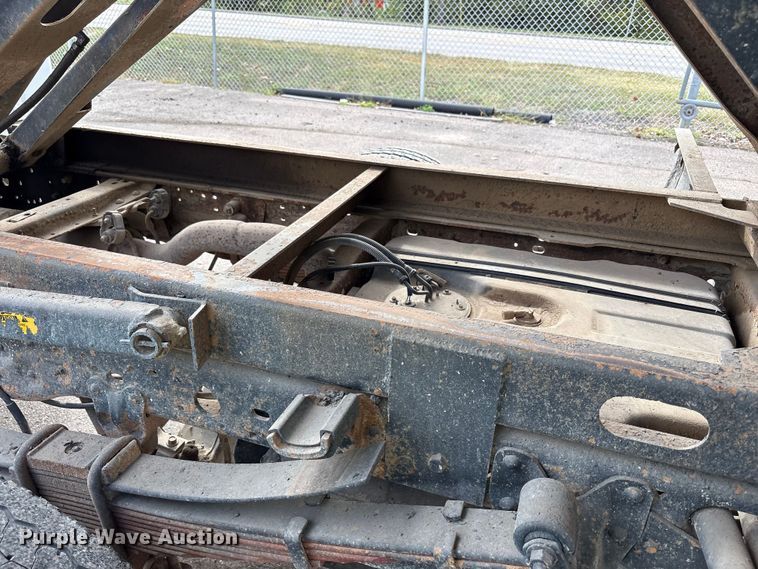 image for item EM6100 2006 Ford F550 dump truck