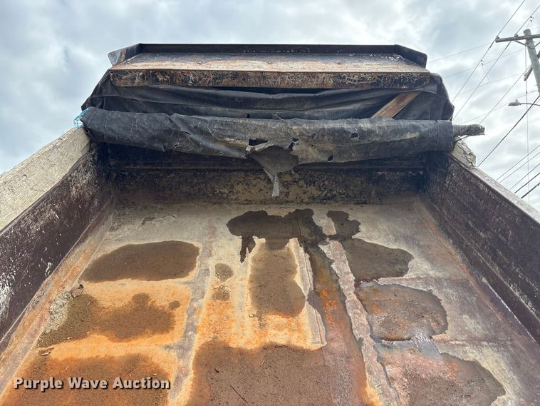 image for item EM6100 2006 Ford F550 dump truck