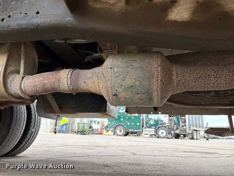 image for item EM6100 2006 Ford F550 dump truck