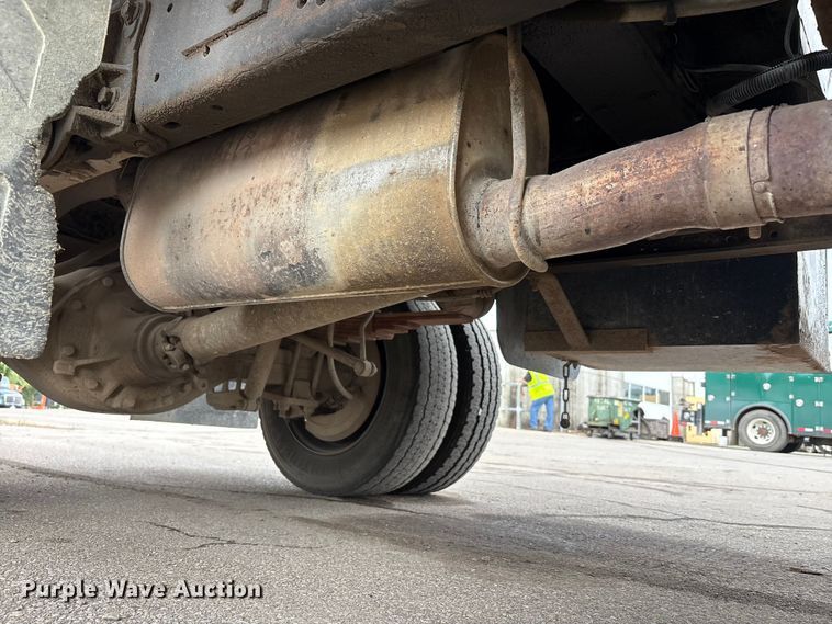 image for item EM6100 2006 Ford F550 dump truck