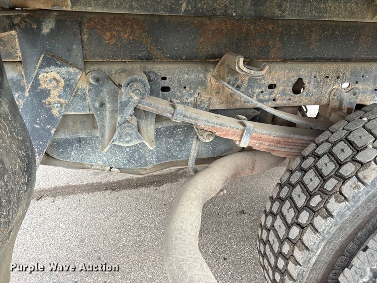 image for item EM6100 2006 Ford F550 dump truck