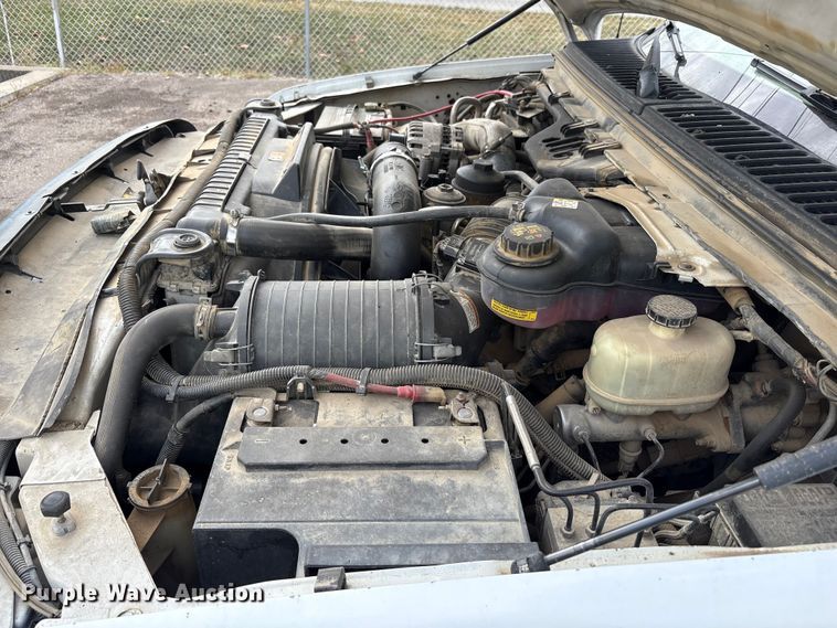 image for item EM6100 2006 Ford F550 dump truck