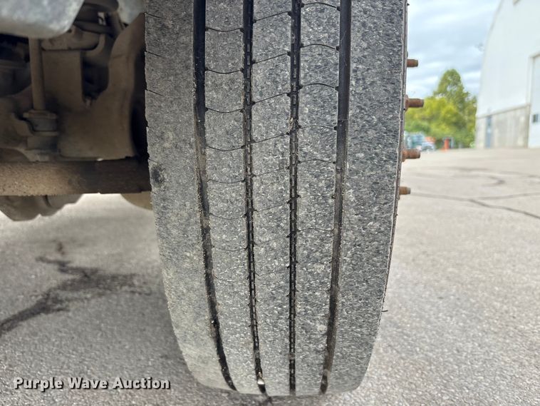 image for item EM6100 2006 Ford F550 dump truck