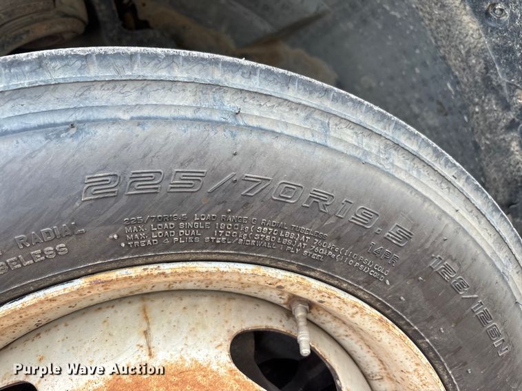 image for item EM6100 2006 Ford F550 dump truck