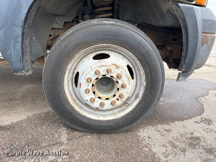 image for item EM6100 2006 Ford F550 dump truck