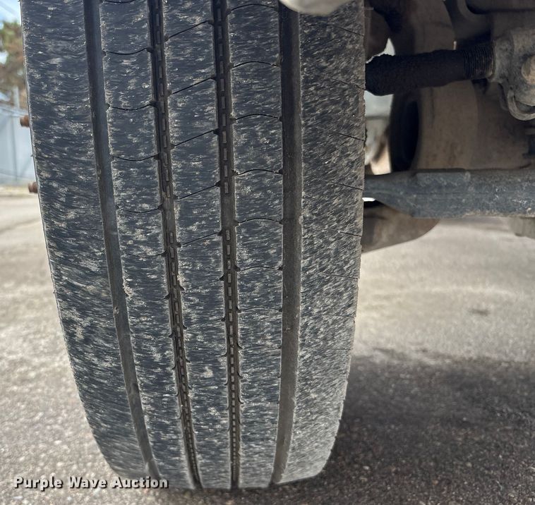 image for item EM6100 2006 Ford F550 dump truck