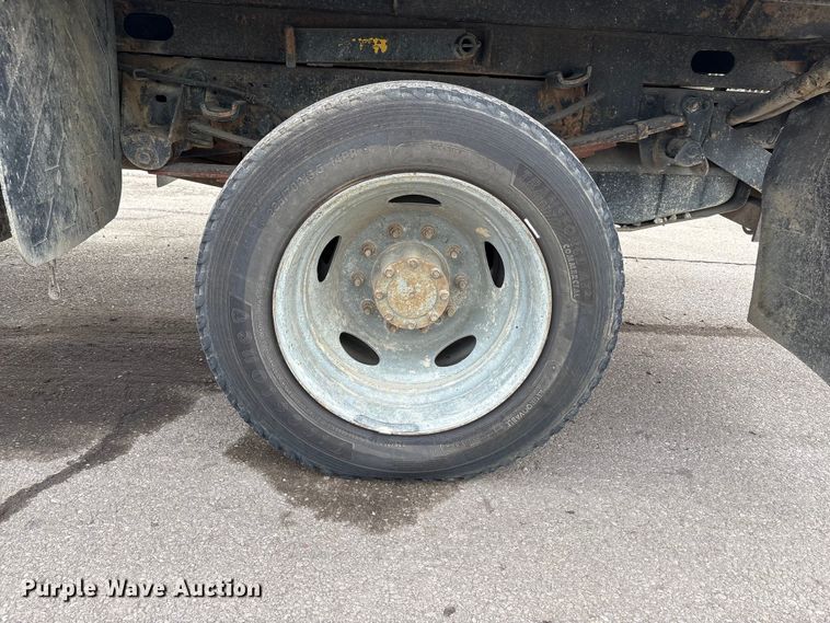 image for item EM6100 2006 Ford F550 dump truck