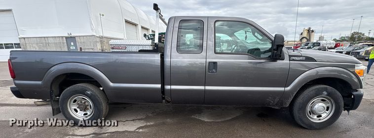 image for item EM6101 2013 Ford F250 Super Duty SuperCab pickup truck