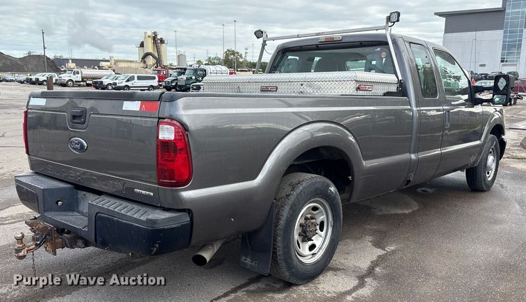 image for item EM6101 2013 Ford F250 Super Duty SuperCab pickup truck