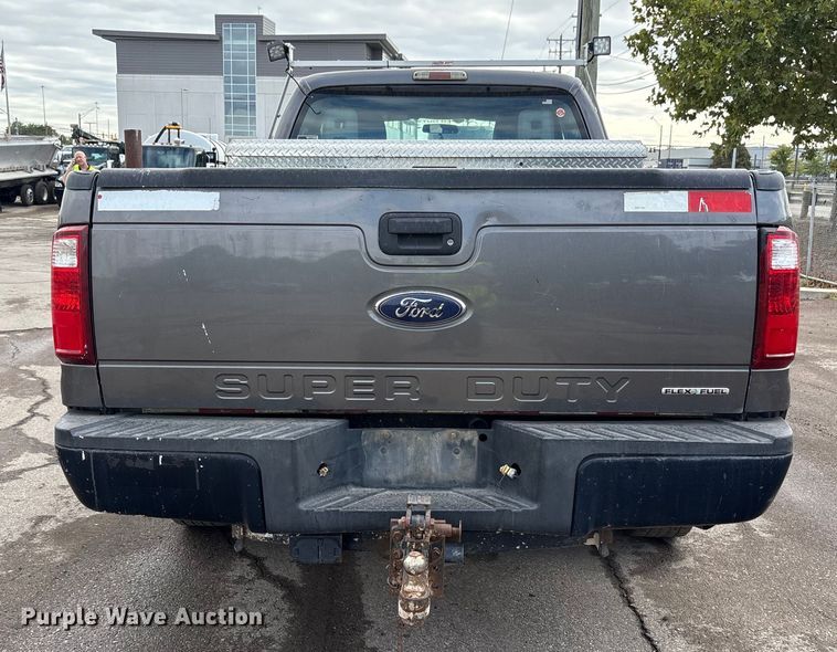 image for item EM6101 2013 Ford F250 Super Duty SuperCab pickup truck