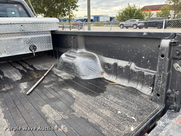 image for item EM6101 2013 Ford F250 Super Duty SuperCab pickup truck