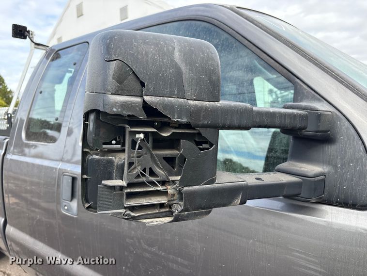 image for item EM6101 2013 Ford F250 Super Duty SuperCab pickup truck